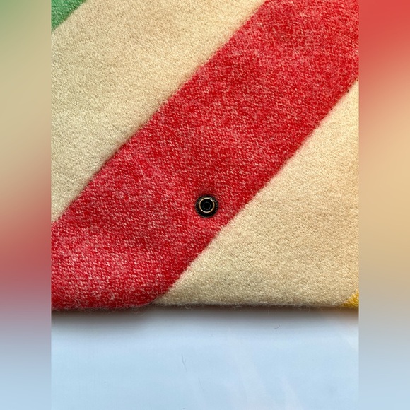 HBC stripes envelope clutch, reworked from vintage wool blanket, quilted & lined - Picture 9 of 13